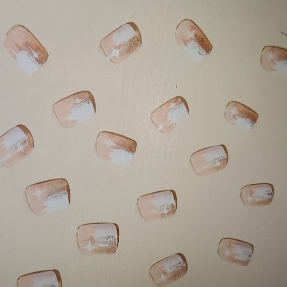 Press On Nail 24 Pieces Star Pattern False Nails - Picture 5 of 6